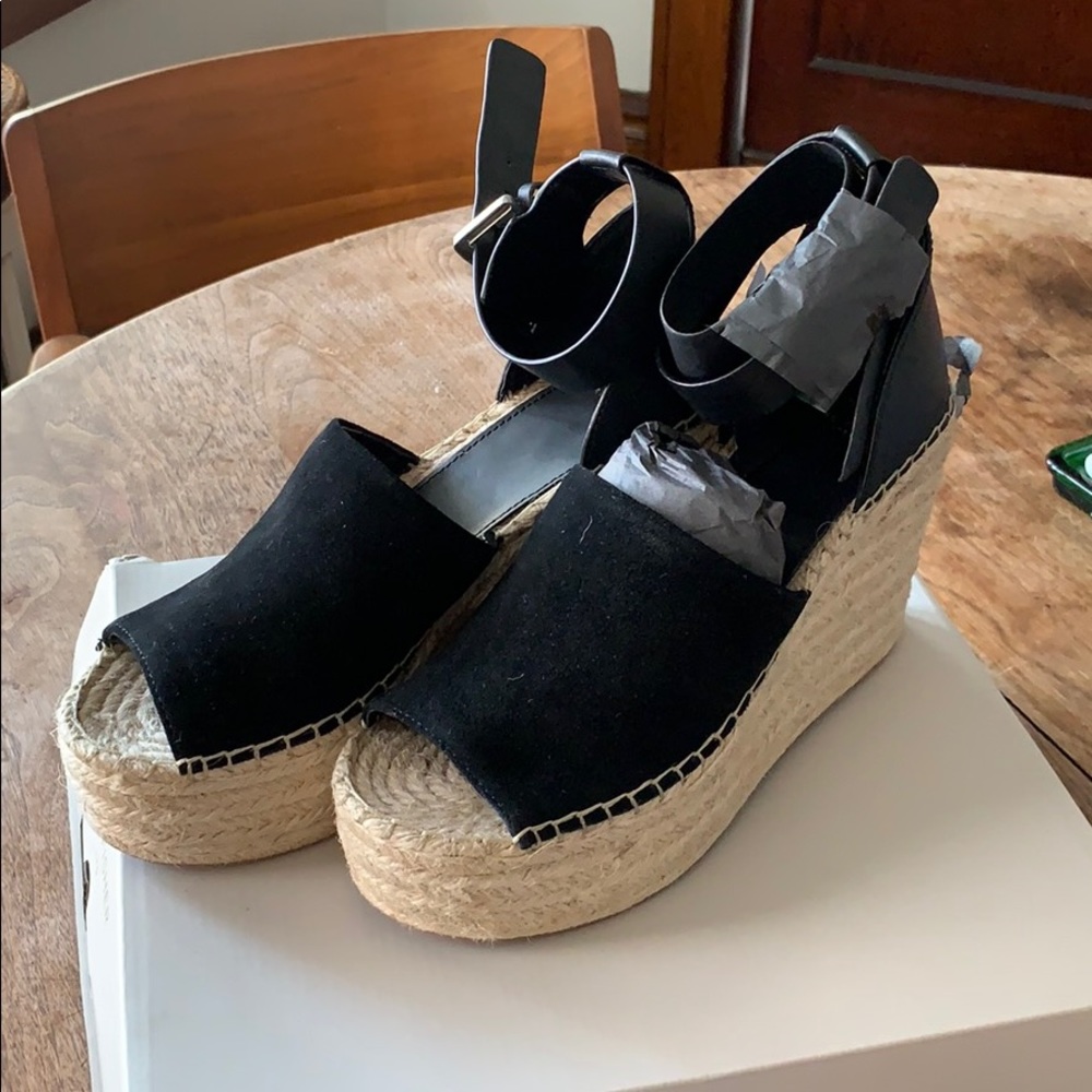 Marc Fisher Adalyn Wedge black NWT 9